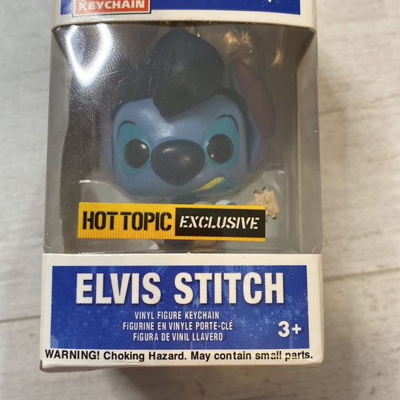 Funko Pop Elvis Stitch Disney Exclusive Pocket Pop Keychain - Picture 3 of 10